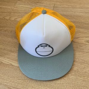 SunBum Yellow hat/casquette